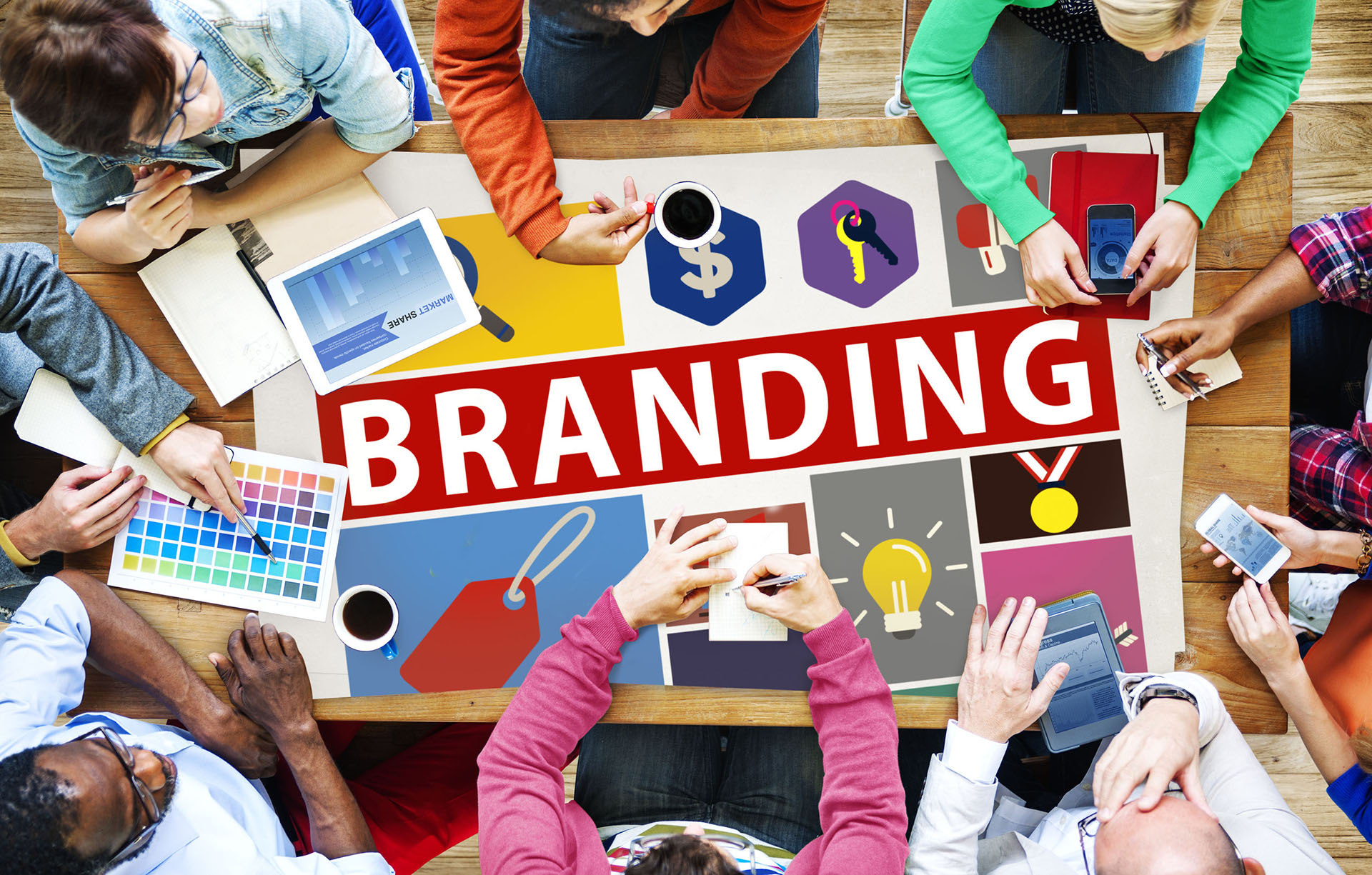 Branding and rebranding: Creating a unique image of the company through the development of corporate identity, logo and slogans